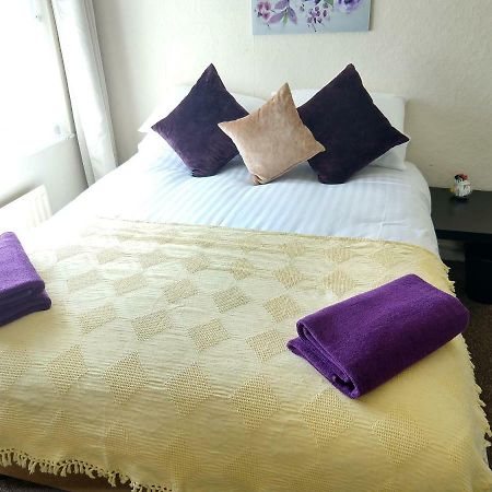 Rowe Gardens - Self Catering - Guesthouse Style - Comfortable Twin Or Double Rooms - Quiet Residential Area Workington Zewnętrze zdjęcie