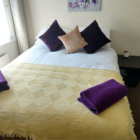 Rowe Gardens - Self Catering - Guesthouse Style - Comfortable Twin Or Double Rooms - Quiet Residential Area Workington Zewnętrze zdjęcie