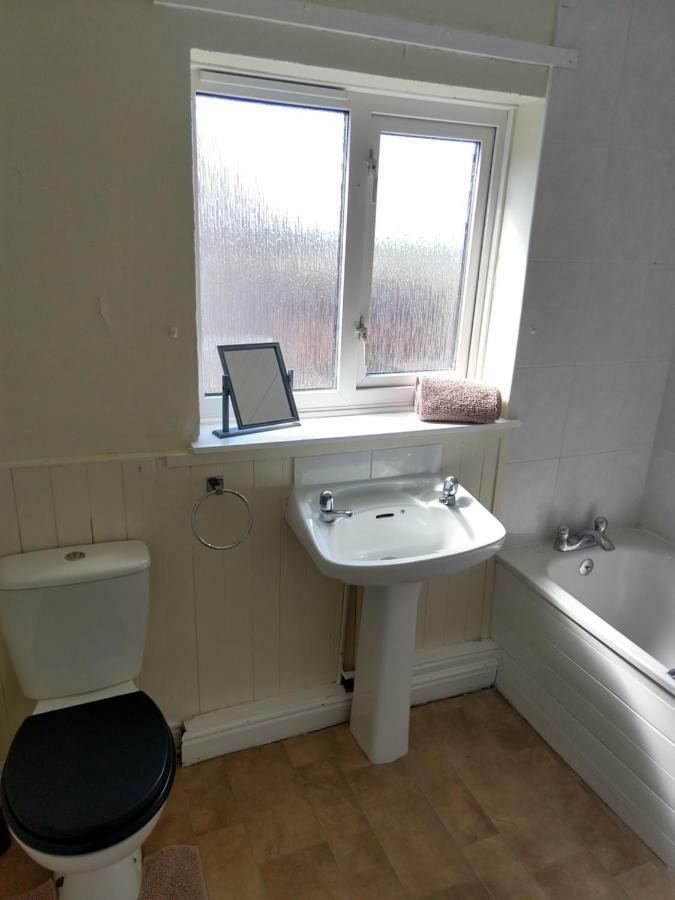 Rowe Gardens - Self Catering - Guesthouse Style - Comfortable Twin Or Double Rooms - Quiet Residential Area Workington Zewnętrze zdjęcie